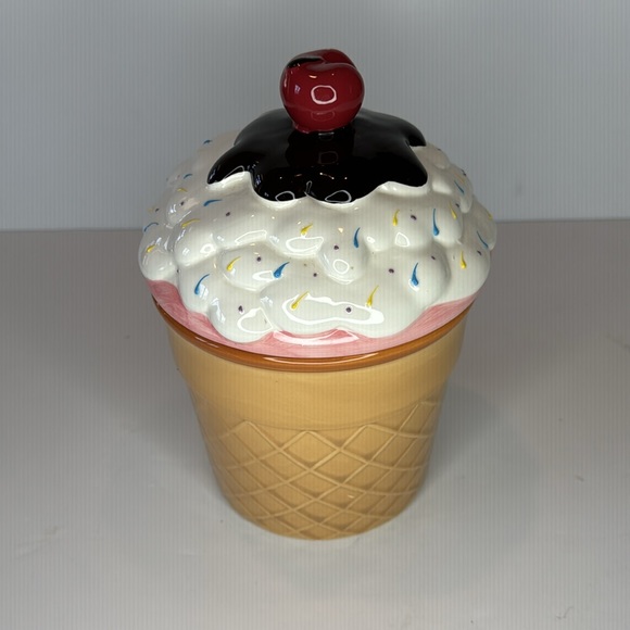 Cherry Top Ice Cream sundae canister - Picture 4 of 11